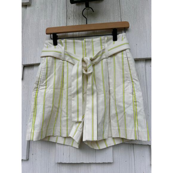 NWT Banana Republic Paperbag Waist 4" Linen Blend Shorts High Waist Size 2 - Picture 2 of 7